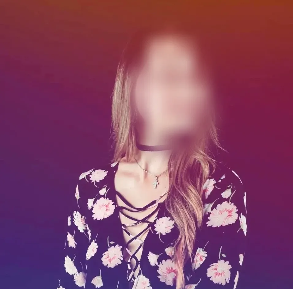 Diana, 24