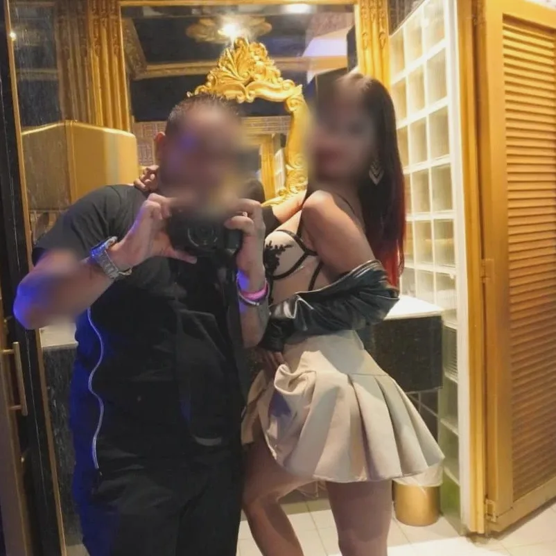 Diana, 25