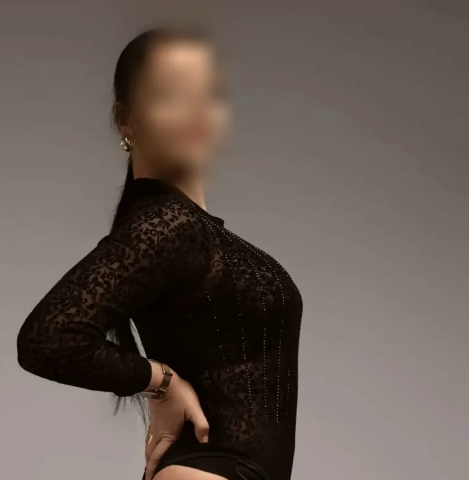 Greta, 24