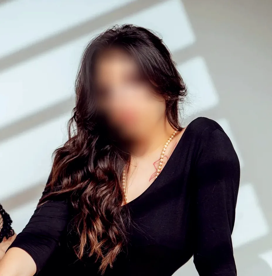 Katharina, 33