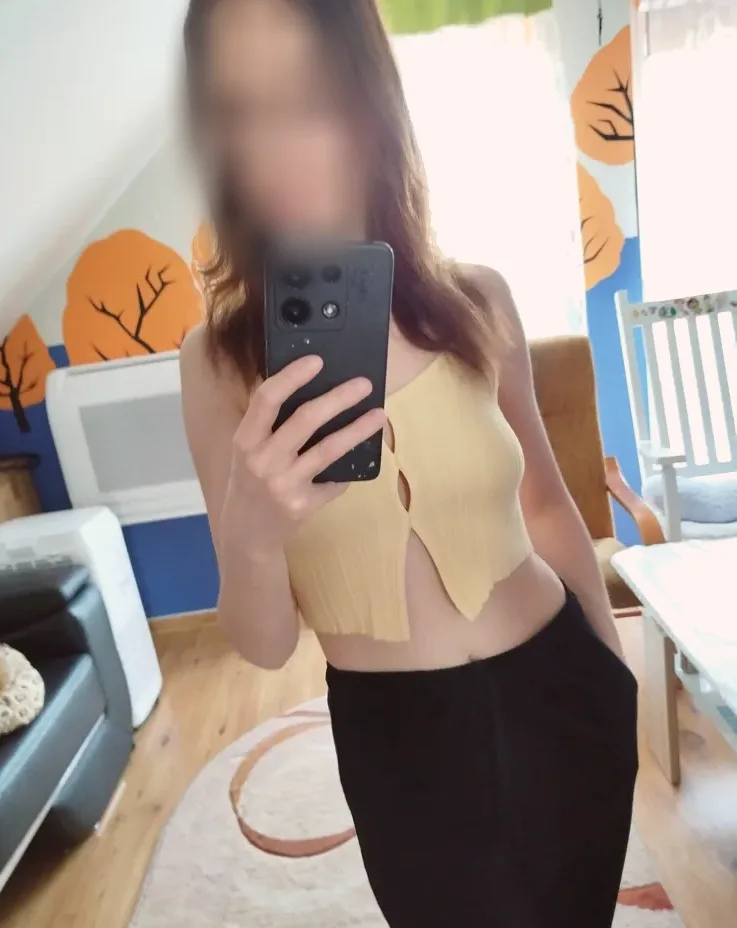 Lea, 27