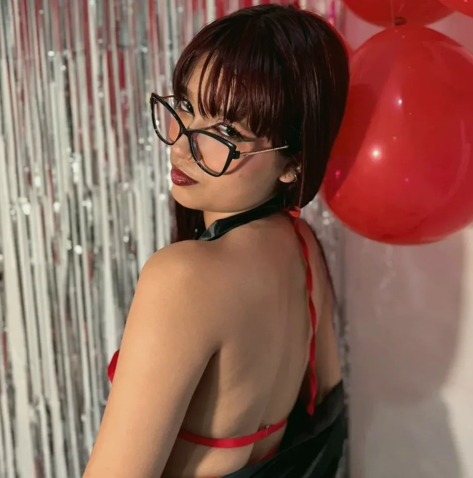 Lucia, 18