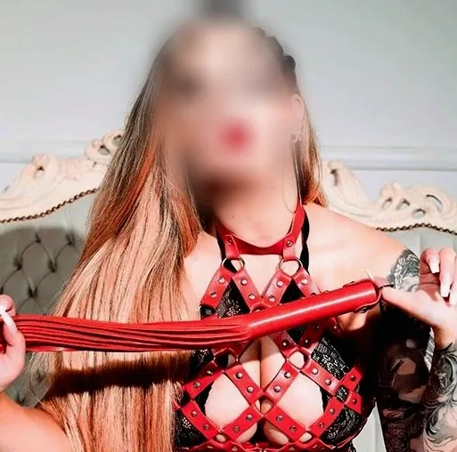 Nicole, 36