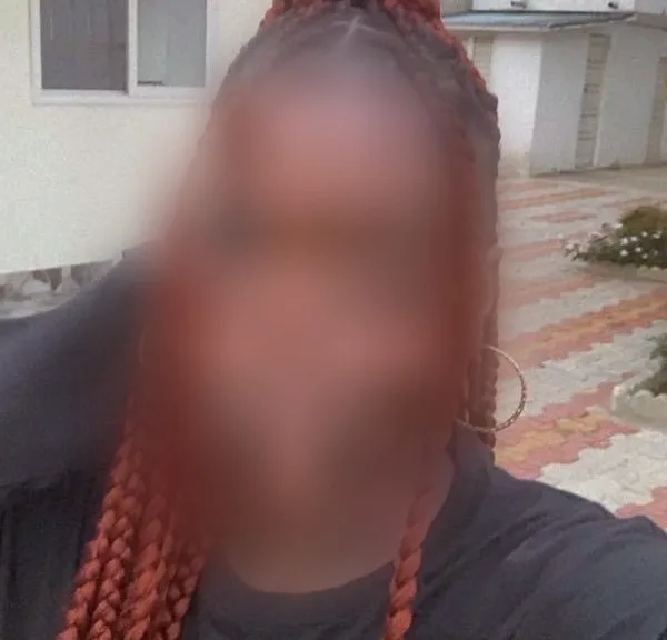 Sarah, 24